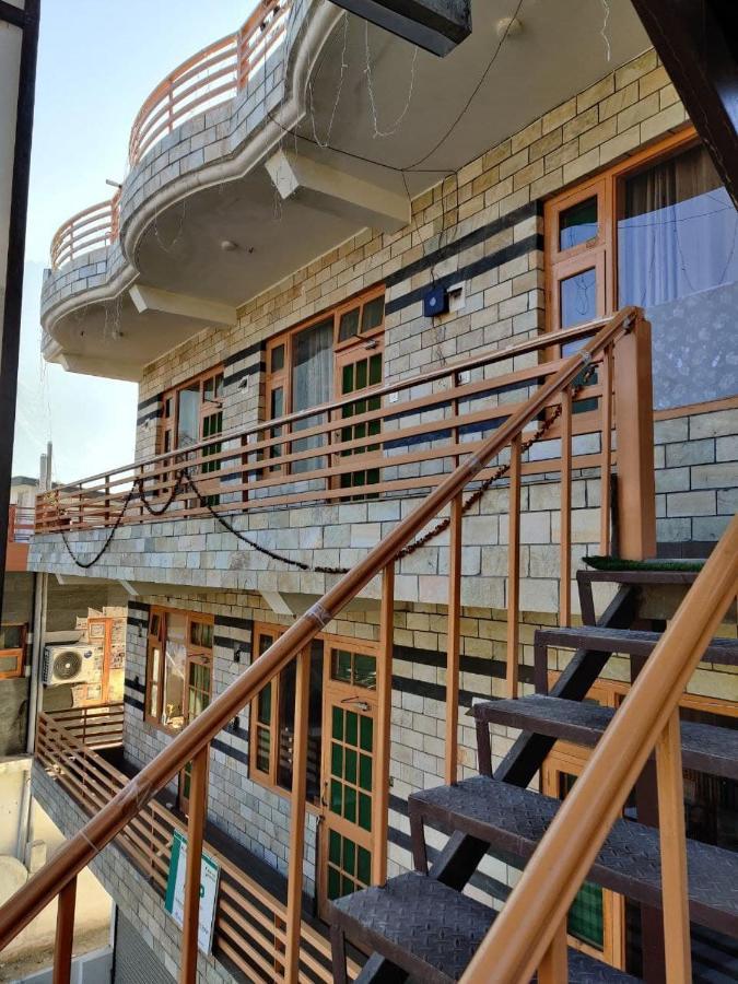 Mathan View Homestay - 3Min Drive To Kullu-Manali Airport Shamshi المظهر الخارجي الصورة