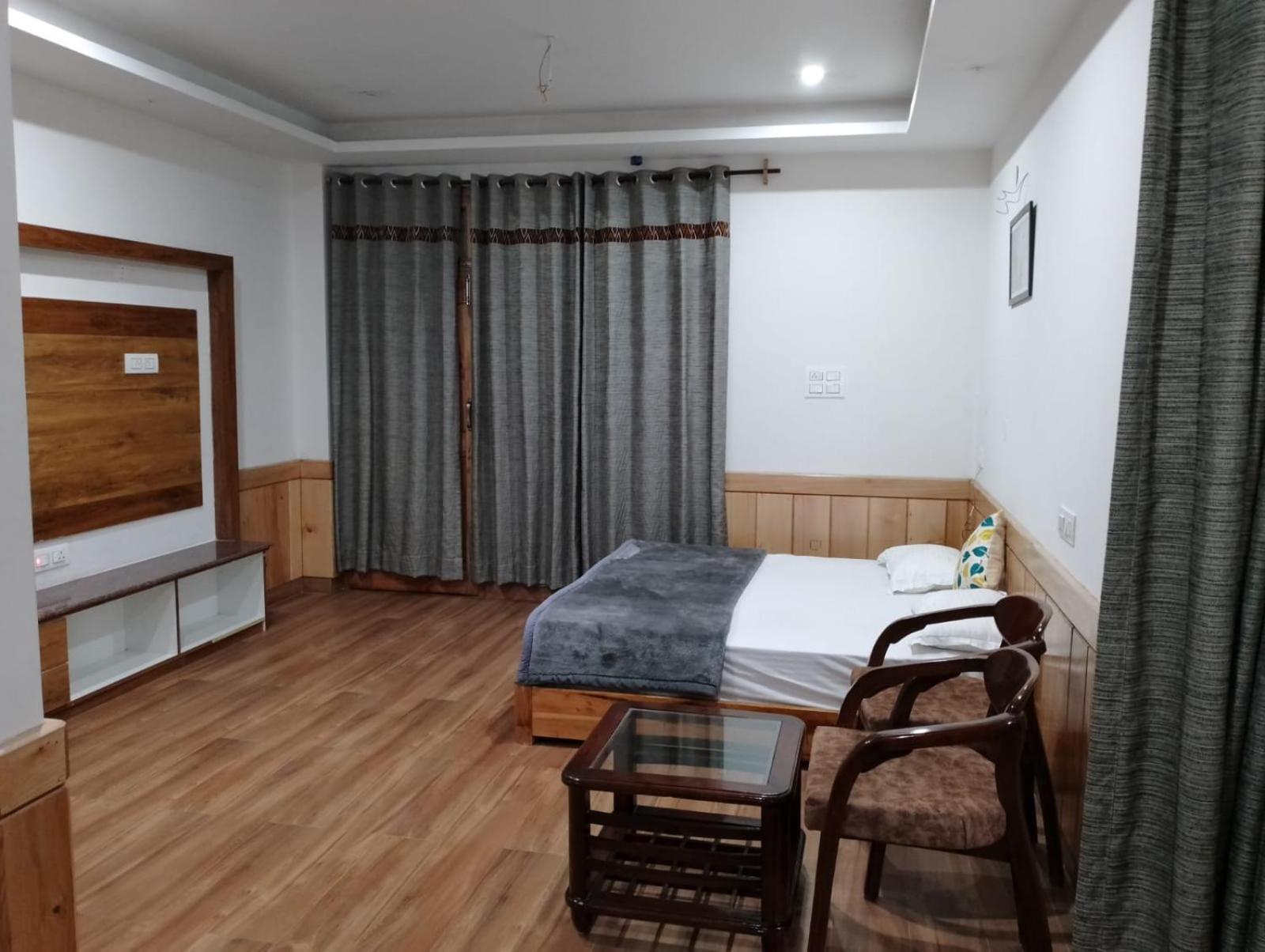 Mathan View Homestay - 3Min Drive To Kullu-Manali Airport Shamshi المظهر الخارجي الصورة